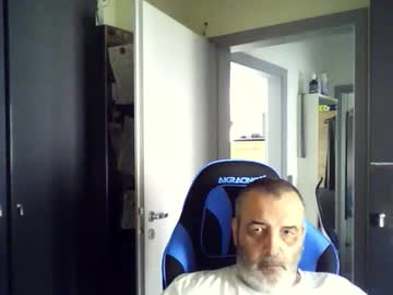 Chris250268 Chaturbate stream image from July 26, 2025
