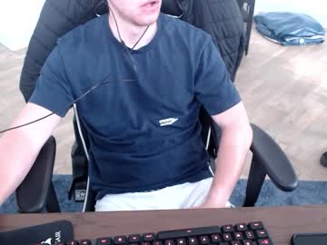 Chris93270 Chaturbate stream image from July 26, 2025