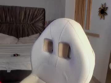Fenixevans Chaturbate stream image from July 26, 2025