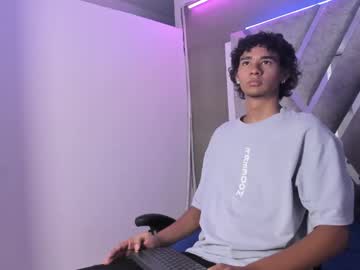 Kenix_7 Chaturbate stream image from July 26, 2025