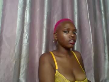 Queen_Lov4 Chaturbate stream image from July 26, 2025