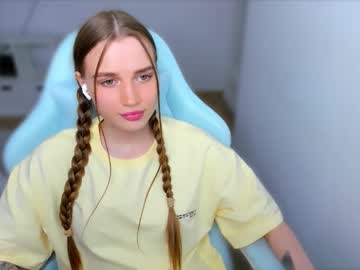 Stellalawless Chaturbate stream image from July 26, 2025