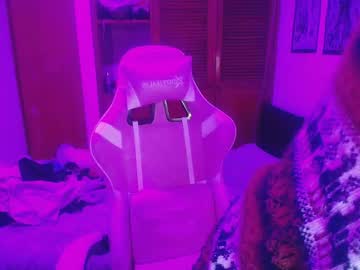 Mollymeyeer Chaturbate stream image from July 27, 2025
