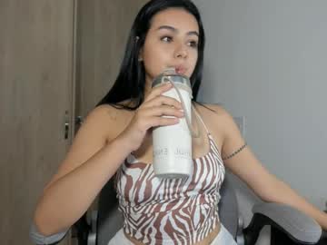 Julia_Strauns Chaturbate stream image from July 27, 2025