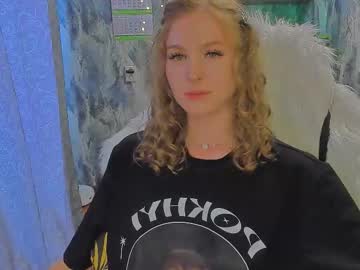 Juxxxsybunx Chaturbate stream image from July 27, 2025