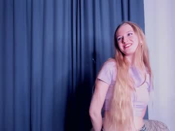 Flame_In_Lips Chaturbate stream image from July 27, 2025