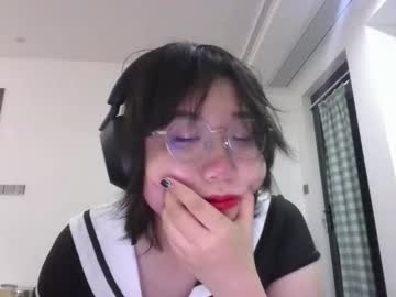Claudiachow Chaturbate stream image from July 27, 2025