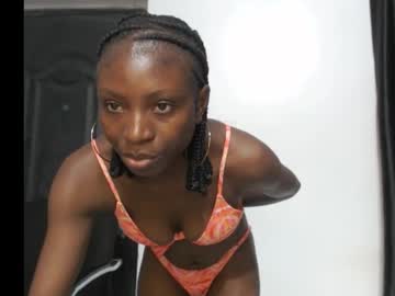 Prettycaro9 Chaturbate stream image from July 27, 2025