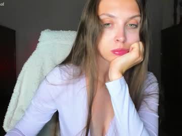 Kristallmii_Premium stream image from July 27, 2025