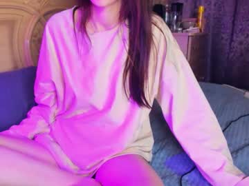 Emillycutemurr_ Chaturbate stream image from July 27, 2025