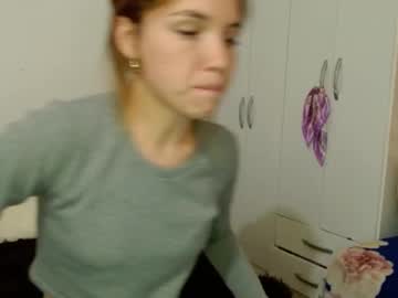 Juanachat Chaturbate stream image from July 27, 2025