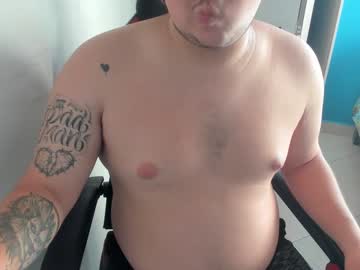 Onewhiteboichub Chaturbate stream image from July 27, 2025