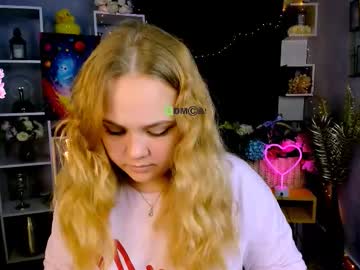 Mila_Spring Chaturbate stream image from July 28, 2025