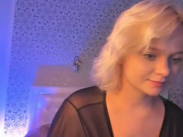 Mildwhisper Chaturbate stream image from July 28, 2025