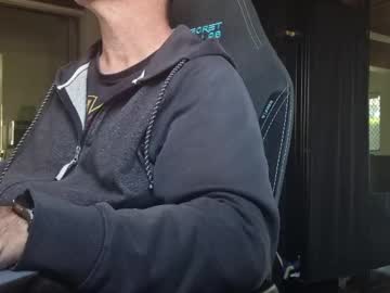 Myrazzle Chaturbate stream image from July 28, 2025