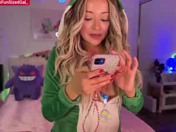 Funsizedgal Chaturbate stream image from July 28, 2025