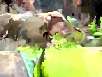 Smashezazzes Chaturbate stream image from July 28, 2025