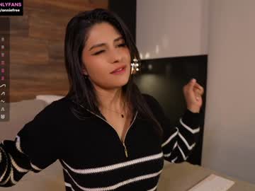 Annieguzman_ Chaturbate stream image from July 28, 2025