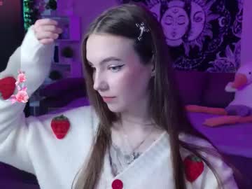 Naugghtynikki Chaturbate stream image from July 28, 2025