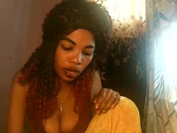 Vernelaa Chaturbate stream image from July 28, 2025