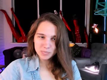 Tessamill Chaturbate stream image from July 28, 2025
