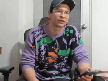 Logannick Chaturbate stream image from July 28, 2025