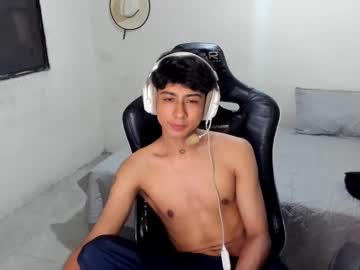 Nieltg Chaturbate stream image from July 28, 2025