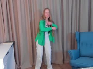Toniabogard Chaturbate stream image from July 28, 2025