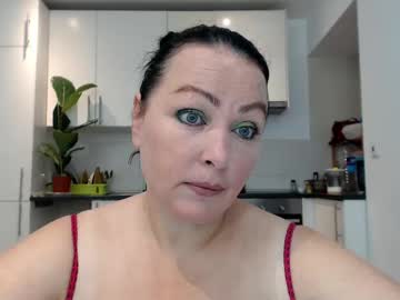 Beluckynow Chaturbate stream image from July 28, 2025