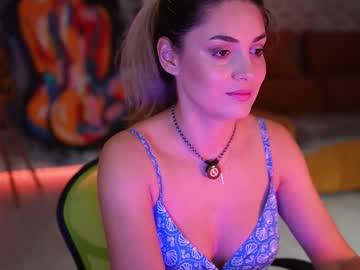 Alliesynns Chaturbate stream image from July 28, 2025