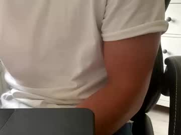 Gino99123 Chaturbate stream image from July 28, 2025