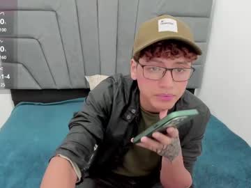 Alejandrotwink1 Chaturbate stream image from July 28, 2025