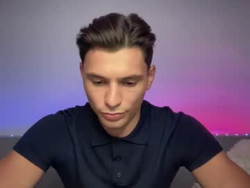 Denlover Chaturbate stream image from July 28, 2025