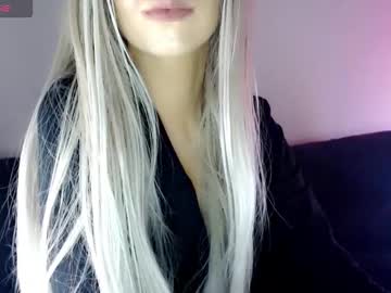 Pervyblonde Chaturbate stream image from July 28, 2025