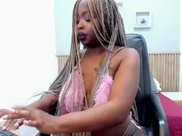 Zooee_P Chaturbate stream image from July 28, 2025