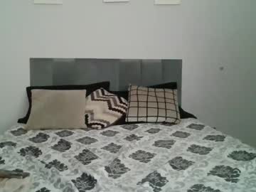 Alinemaria Chaturbate stream image from July 28, 2025
