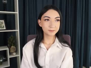 Lacykarry Chaturbate stream image from July 28, 2025