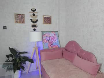 Devine_Alice Chaturbate stream image from July 28, 2025