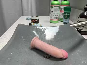 Otter2twonk Chaturbate stream image from July 28, 2025