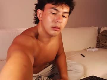Etereoos Chaturbate stream image from July 28, 2025