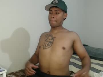 Carlosgyl Chaturbate stream image from July 29, 2025