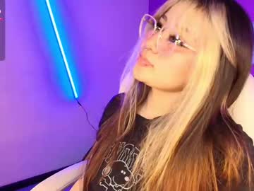 Aliice_Blond Chaturbate stream image from July 29, 2025