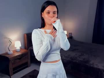 Darlinehamborsky Chaturbate stream image from July 29, 2025