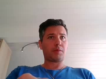 Frikits Chaturbate stream image from July 29, 2025