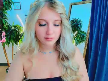 Evacadooo Chaturbate stream image from July 29, 2025