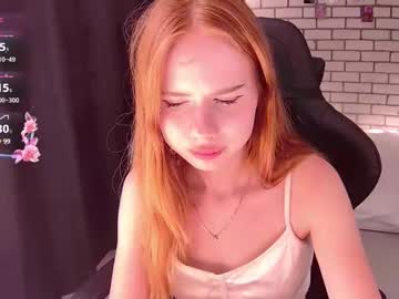 Kiwaira Chaturbate stream image from July 29, 2025