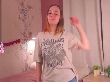 Loraalvey Chaturbate stream image from July 29, 2025