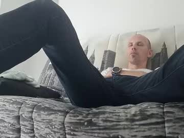 Jocouker Chaturbate stream image from July 29, 2025