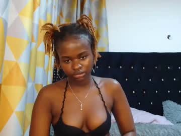 Chanelle_Ney Chaturbate stream image from July 29, 2025