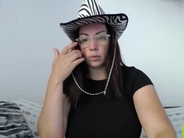Kyymii Chaturbate stream image from July 29, 2025